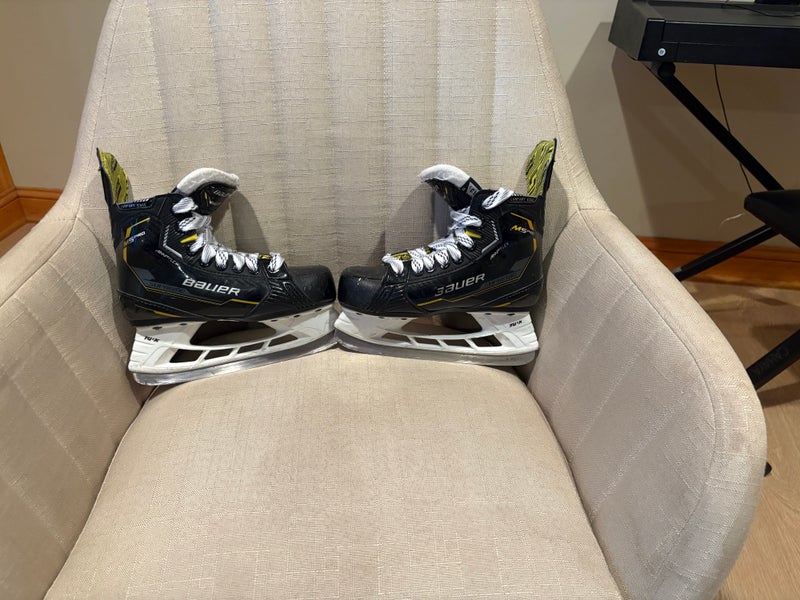 Bauer Supreme M5 Pro Hockey Skates 13.5 (Used)