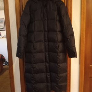 Black Men's Medium Eddie Bauer Jacket (Used)