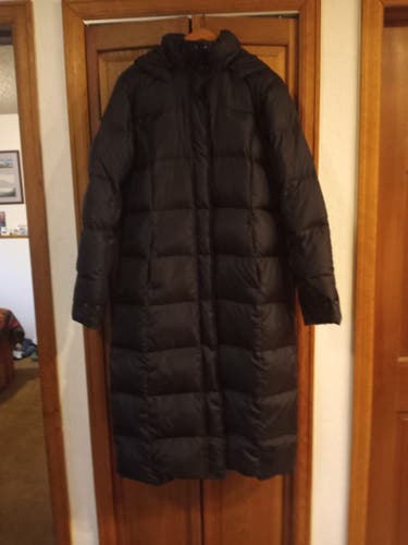 Black Men's Medium Eddie Bauer Jacket (Used)