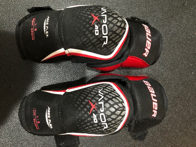 Junior Large Bauer Vapor x40 Elbow Pads (Used)