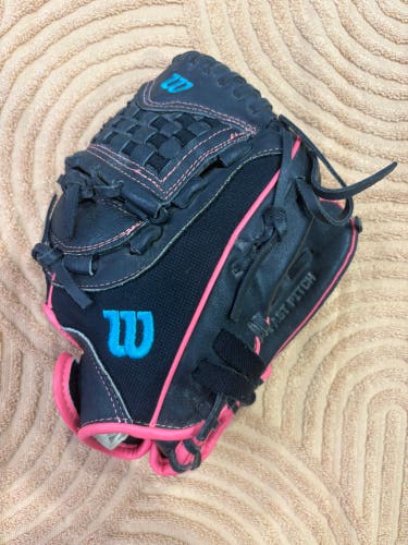 Wilson Flash RH Softball Glove 11.5" (Used)