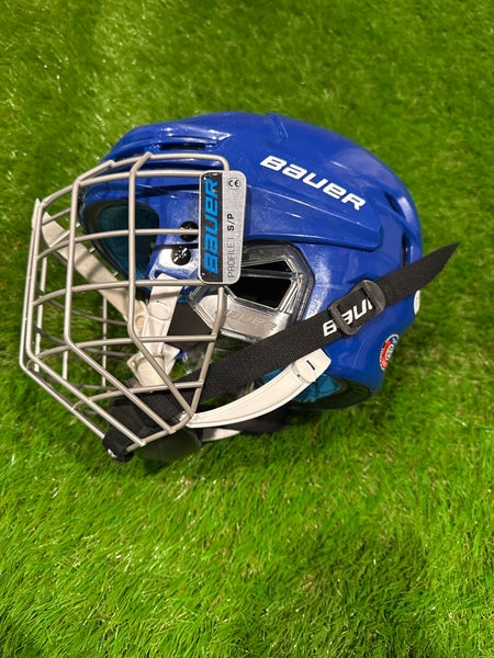 Small Bauer Re-akt 65 Helmet (Used)