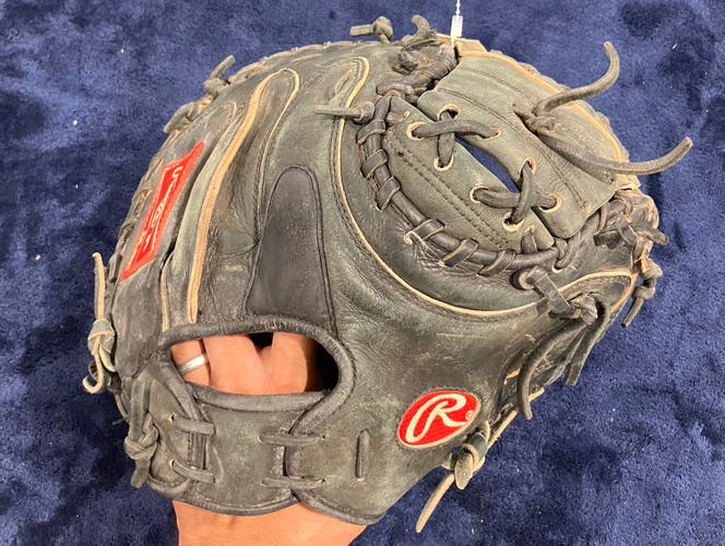 Black Rawlings Pro Preferred RH Catcher's Baseball Glove 34" (Used)