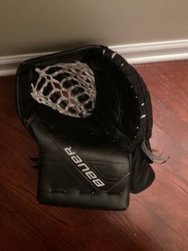 Bauer Mach Goalie Glove Regular Pro Stock (Used)
