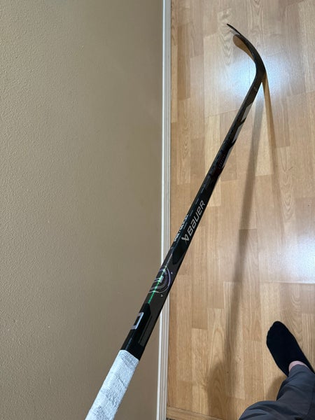 Intermediate Bauer Proto-R Right Handed Hockey Stick P92