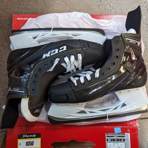 New Senior CCM Regular Width  9 Tacks 9350 Hockey Skates