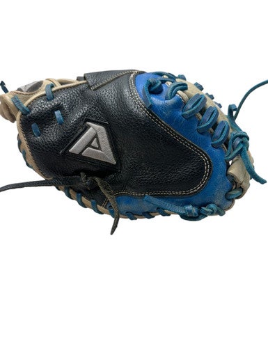 Used Akadema APP240 BB/SB Catchers RH Throw White/Black/Royal 32 1/2" 11835-S000198017