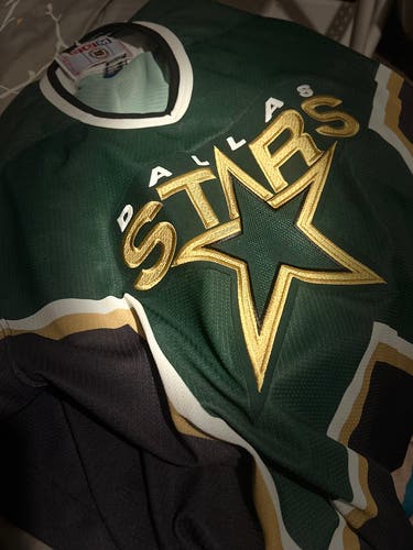 XL Adult Unisex CCM Jersey (Used)