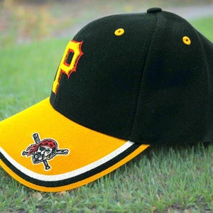 Pittsburgh Pirates NOS Vintage Late '90s MLB "Replay" 15% Wool Ball Cap (New)