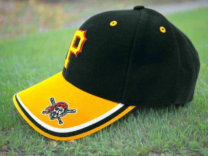 Pittsburgh Pirates NOS Vintage Late '90s MLB "Replay" 15% Wool Ball Cap (New)