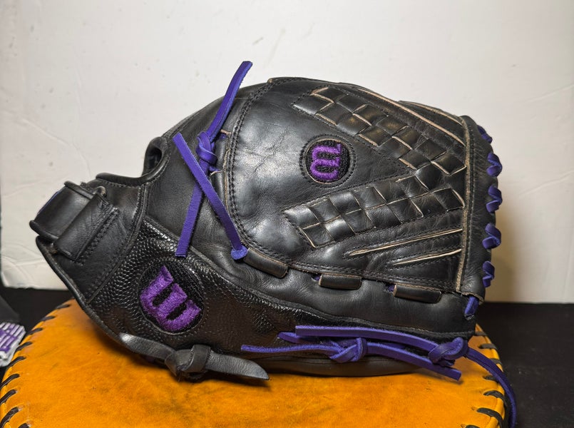 Wilson A2000 RH Softball Glove 12.5" (Used)