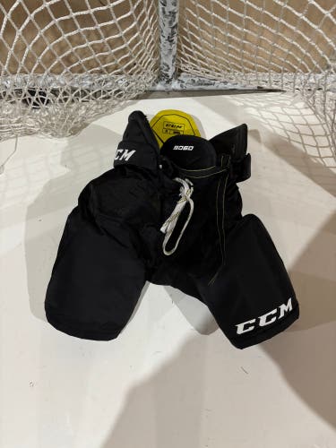 Senior Medium CCM Tacks 9060 Hockey Pants (Used)