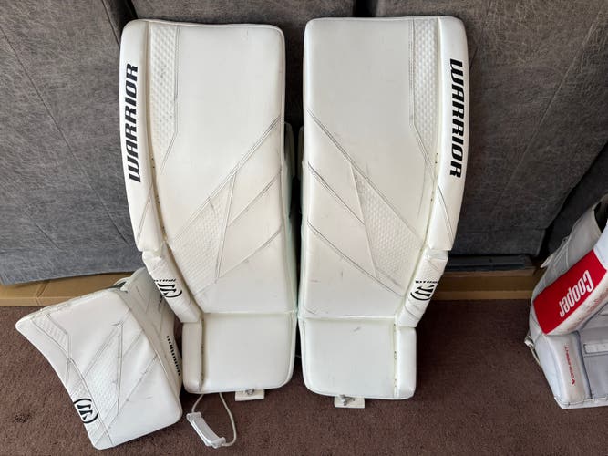 35 + 1.5” Warrior G7 RTL Leg Pads and G7.1 RTL Blocker White