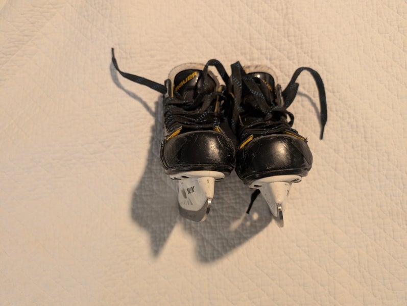 Bauer Supreme S160 Hockey Skates 11 (Used)