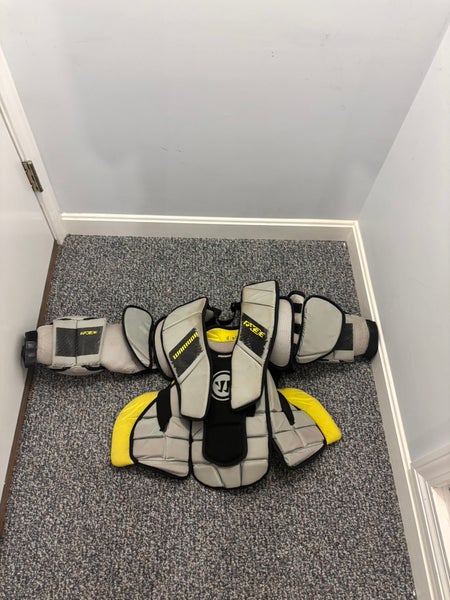 Large/Extra Large 2021 Warrior RX3E+ Goalie Chest Protector (Used)