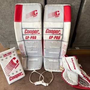 Large 35 + Bauer Hyperlite 2 Pads, Shadow Blocker, Vaughn SLR4 Pro Carbon Glove Cooper Digiprint