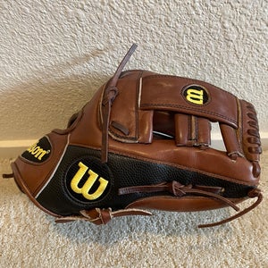 2015 Wilson A2000 RH Infield Baseball Glove 11.75" (Used)