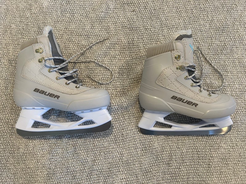 Bauer Tremblant Recreational Skates Size 3 (Used)