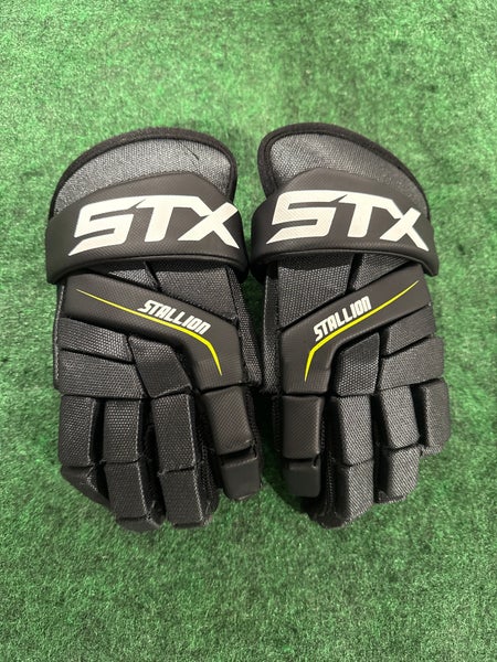Black STX Stallion 200 Lacrosse Gloves | Medium (Used)
