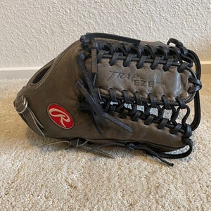 Dark Shadow Limited Run Rawlings Heart of the Hide RH Outfield Glove 12.75" (Used)