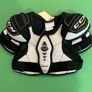 Medium Youth CCM Tacks Shoulder Pads (Used)