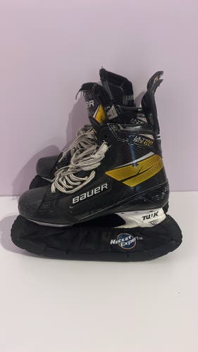 2020 Bauer Supreme UltraSonic Hockey Skates 9 (Used) INCLUDING SIZE 9 FLY-TI BLADES