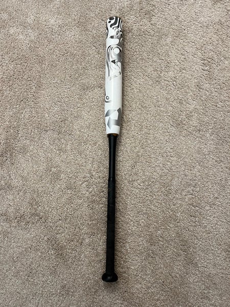 2023 DeMarini Whisper Composite Bat (-10) 23 oz 33" (Used)
