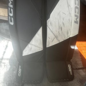 30" CCM Axis 2.5 Goalie Leg Pads (Used)