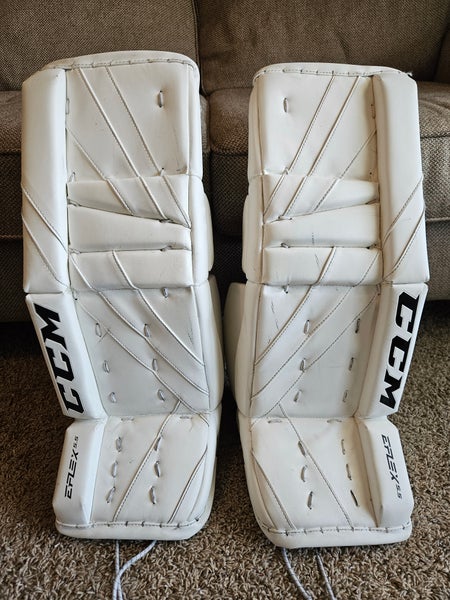 26" 2023 CCM Extreme Flex E5.5 Goalie Leg Pads (Used)