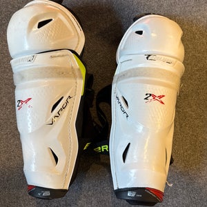 Intermediate Bauer Vapor 2X Pro 13" Shin Pads (Used)