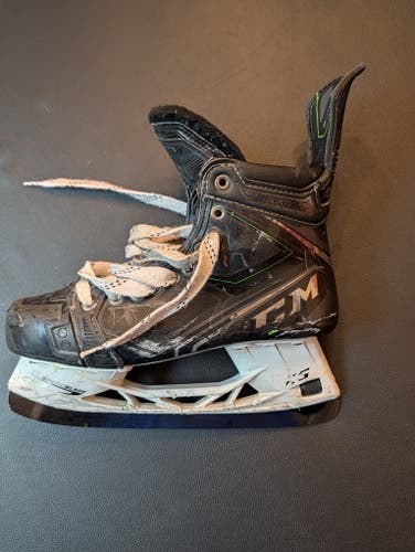 CCM 100K Hockey Skates 7.5