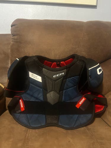 Men's XL Senior CCM Next Shoulder Pads (Used)