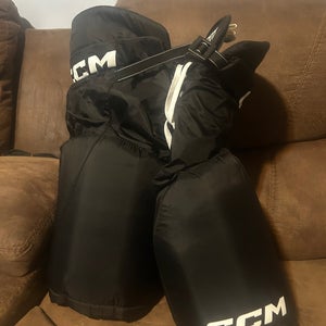 Men's Senior XL CCM Next Hockey Pants (Used)