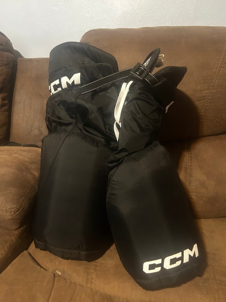 Men's Senior XL CCM Next Hockey Pants (Used)