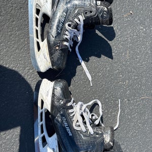 2022 Bauer Hockey Skates Regular Width 9 (Used)