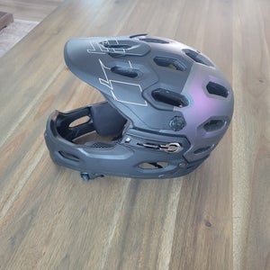 Bell Super 3R (MIPS) MTB Helmet Sz Medium