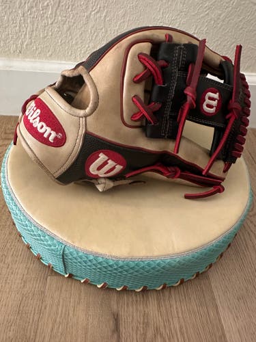 Wilson A2000 1786 11.5" (Used)