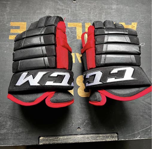 CCM Gloves 14" Pro Stock (Used)