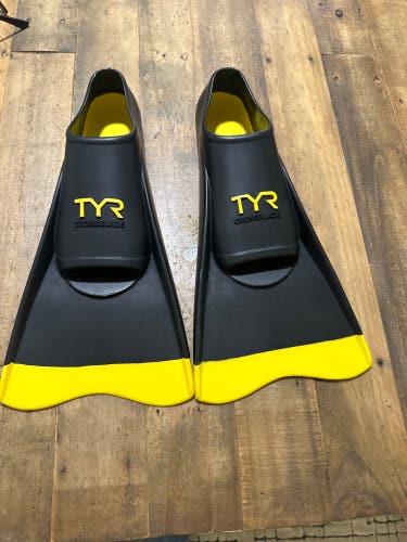 TYR Crossblade Swim Fins (Used) Unisex M 5-7 W6.5-8.5