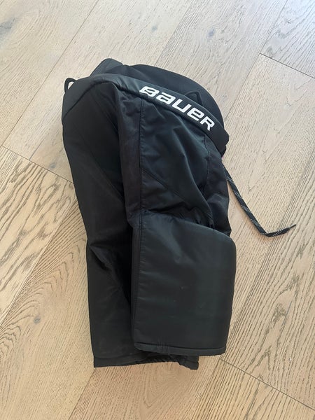 Senior Medium Bauer Vapor Volt Hockey Pants (Used)
