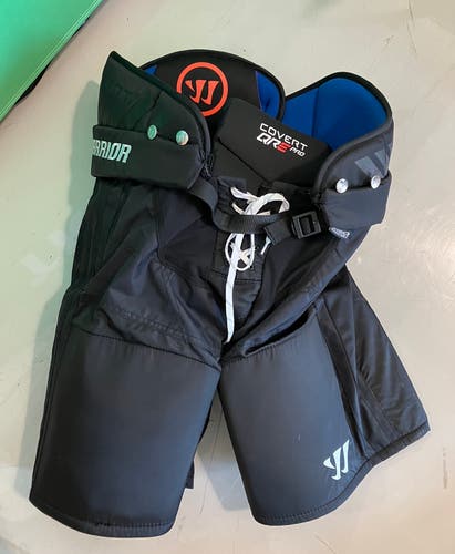 Black Senior XL Warrior Covert QRE Pro Hockey Pants (Used)