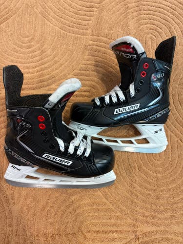 Junior Bauer Vapor X3.5 Hockey Skates Regular Width Size 3 (Used)