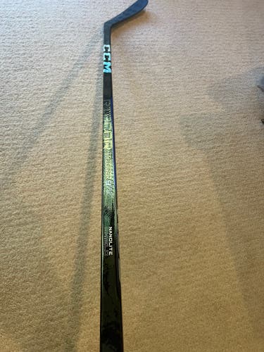 Senior CCM RibCor Trigger 9 Pro Right Handed Hockey Stick P28 (New)