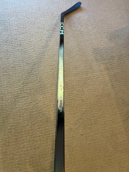 Senior CCM JetSpeed FT8 Pro Right Handed Hockey Stick P28 (New)