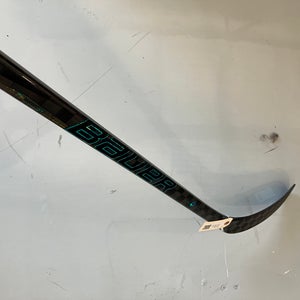 Senior Bauer Twitch Hockey Stick Right Handed P88 (New)