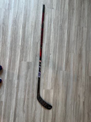 Intermediate CCM Jetspeed FT7 Pro Right Handed Hockey Stick P29 (Used)