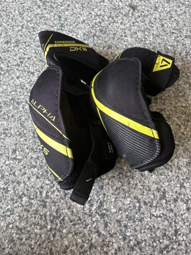 Senior Small Warrior Alpha DX5 Elbow Pads (Used)