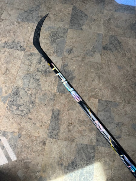 Senior True Catalyst 5x Left Hand Hockey Stick Flex 75 / P28 (Lightly Used)