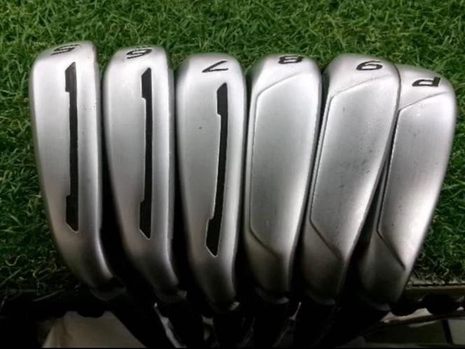 TaylorMade Speedblade Right Handed Iron Set (Used)