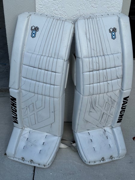 32+2 Vaughn Velocity VE8 Pro Goalie Leg Pads (Used)